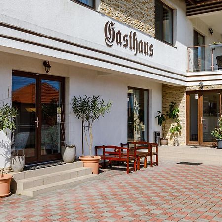 ホテル Gasthaus Sacalaz ティミショアラ エクステリア 写真