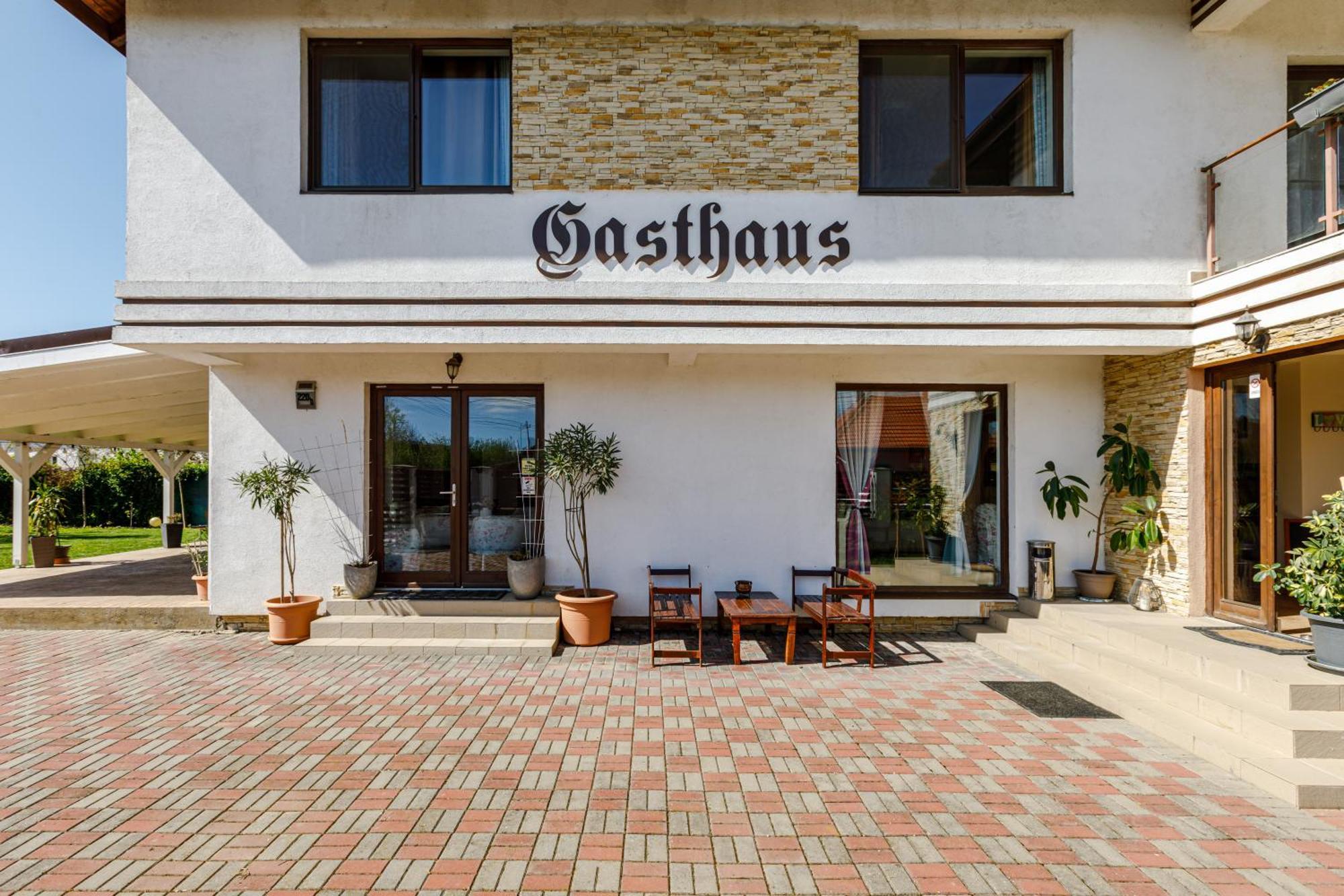 ホテル Gasthaus Sacalaz ティミショアラ エクステリア 写真