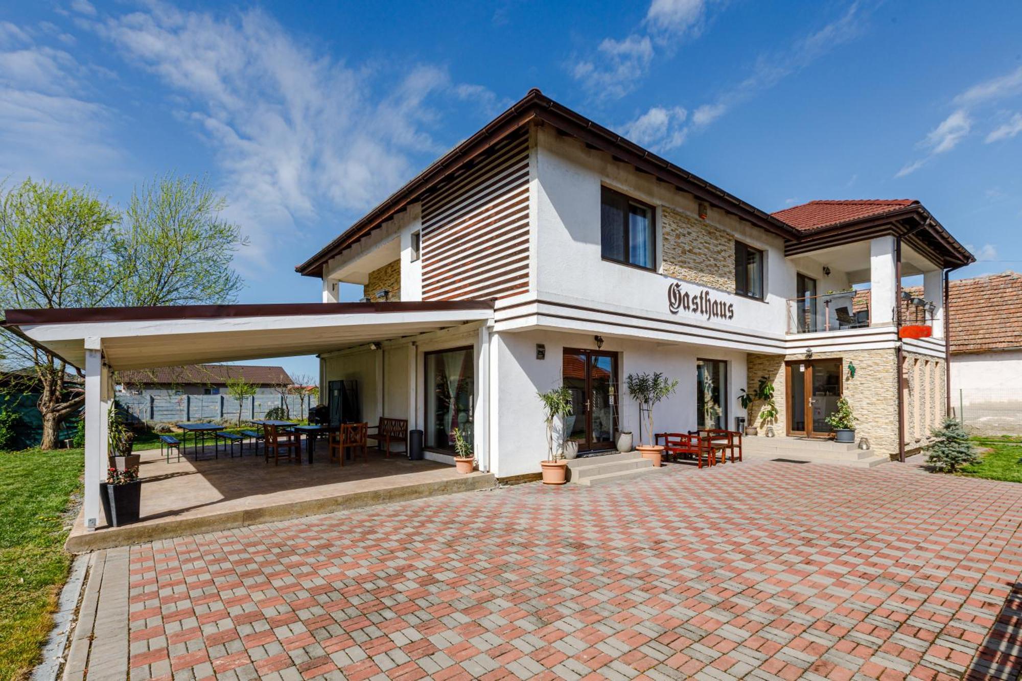 ホテル Gasthaus Sacalaz ティミショアラ エクステリア 写真